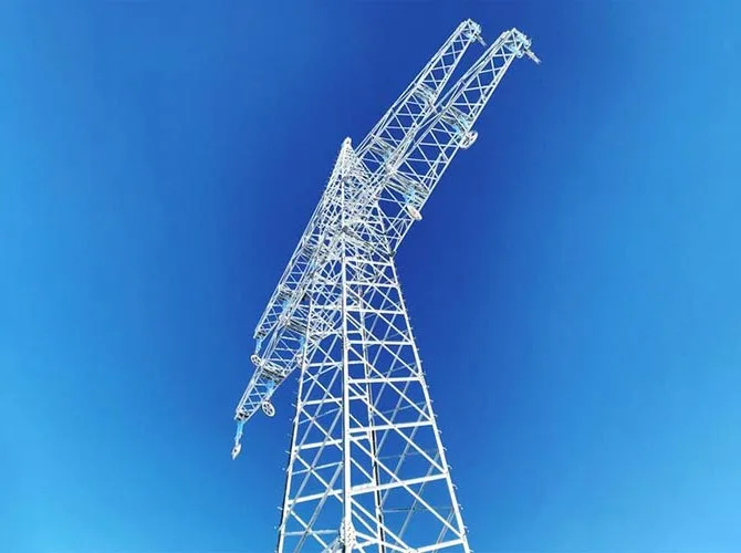 Torre d'acciaio d'angolo