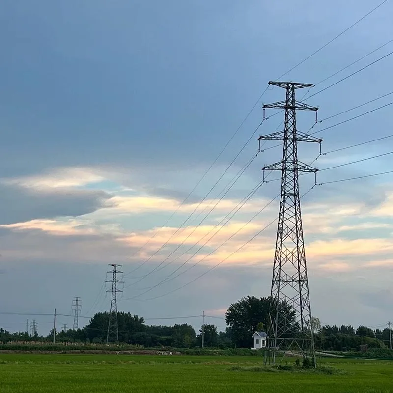 Torre in acciaio con angolo di trasmissione